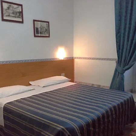 Collina Πανσιόν 2*