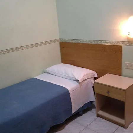 Collina Πανσιόν