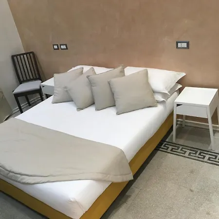 Collina Affittacamere 2*