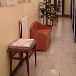 Collina בית הארחה 2*